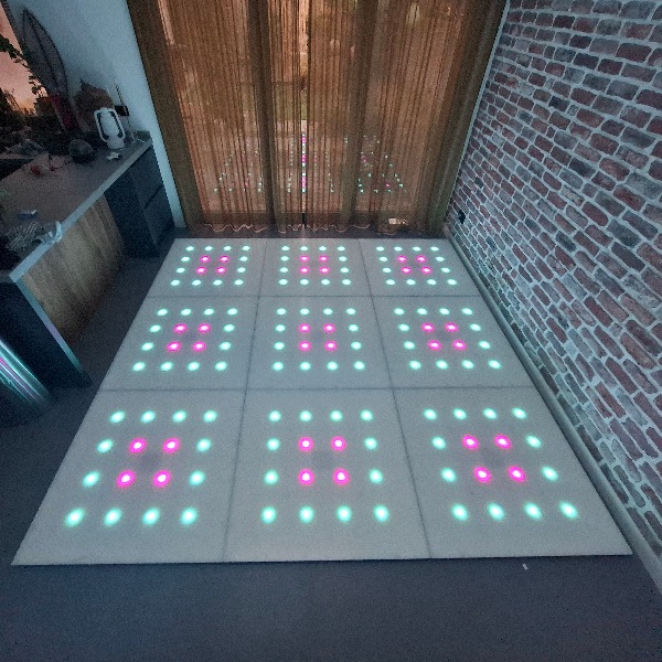 Pixel verlichte dansvloer 6x6 m Pixel verlichte dansvloer 6x6 m