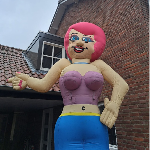 Opblaasbare Disco vrouw - 3,5 meter