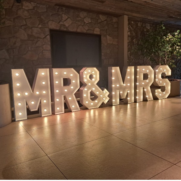 MR & MRS Lichtletters