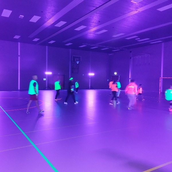 Blacklight Badminton Pakket (3 velden)