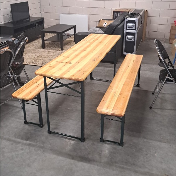Bierset: Biertafel inclusief 2 bierbanken